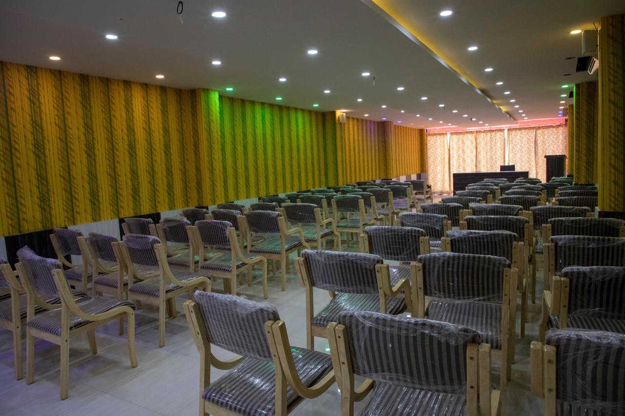 Oyo 11346 Hotel Tazz Odisha Bhubaneswar Eksteriør billede